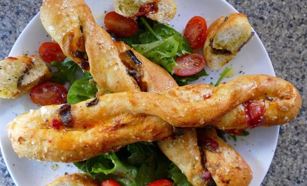 TWIST DI PANE ALLE VERDURE ARROSTITE E ROSMARINO